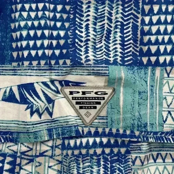 Columbia Shirt Men's Medium Button Up Camp Tribal Fish Print PFG Fishing Outdoor - Picture 10 of 10